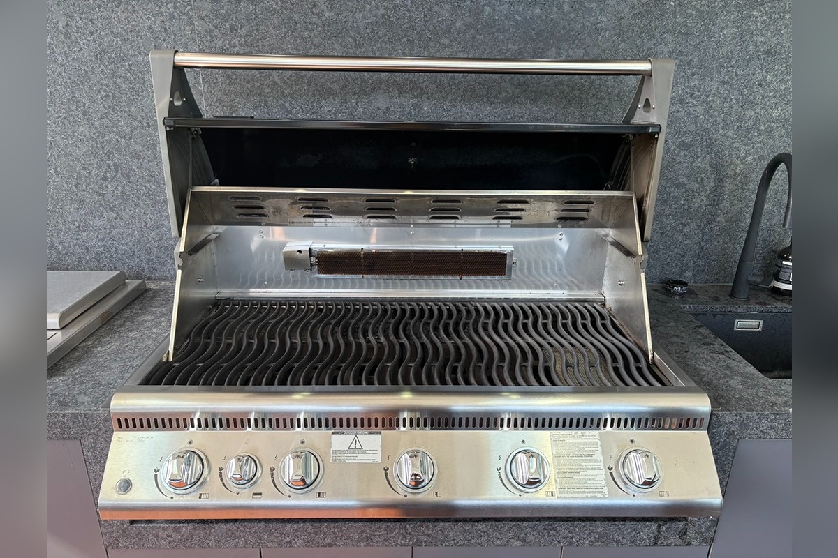 Clean Large BBQ